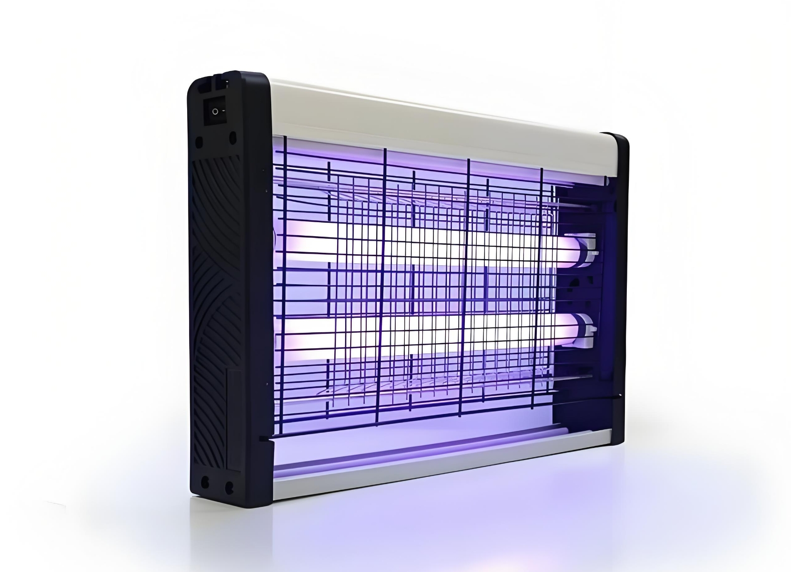 Ci sono conflitti tra i requisiti per i materiali per la resistenza UV e la penetrazione della luce UVA a 365 nm?