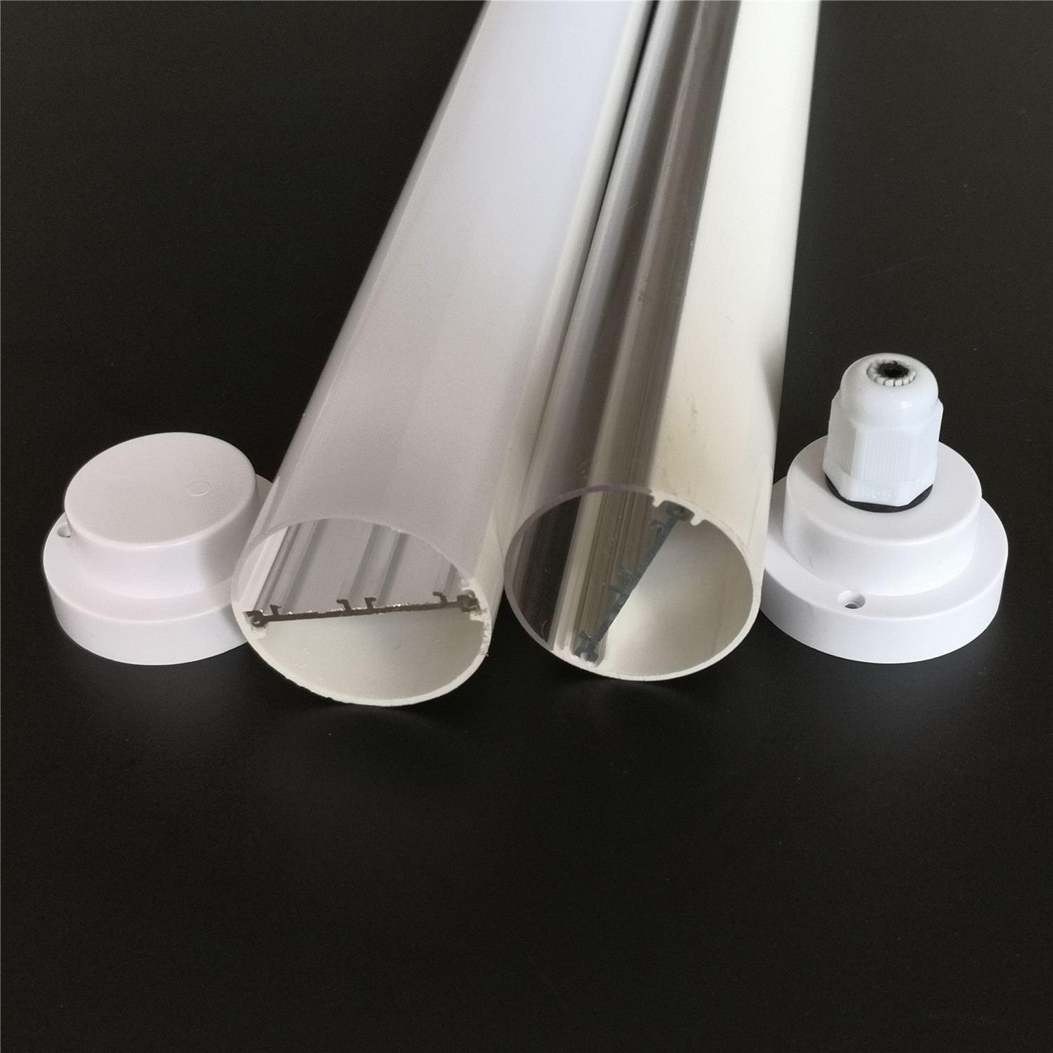 Vantaggi chiave dell'alloggiamento del tubo LED IP65 nell'illuminazione delle piante
