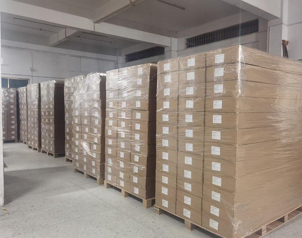 Produciamo con dedizione, serviamo con cuore.